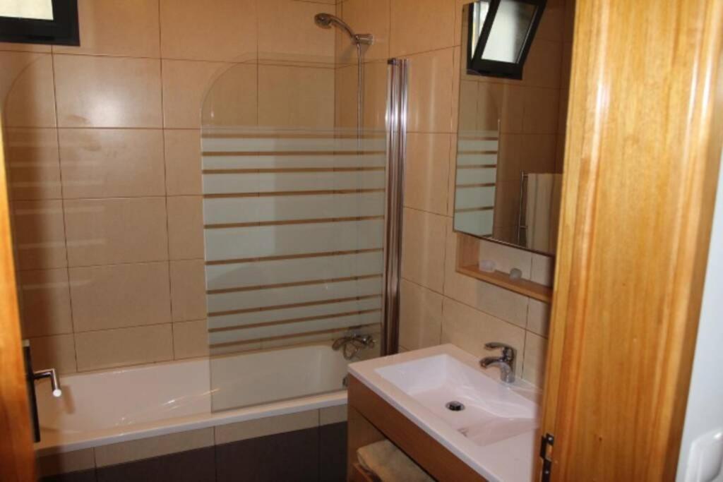 Apartamento Vista Do Mar A Ribeira Quente Eksteriør billede